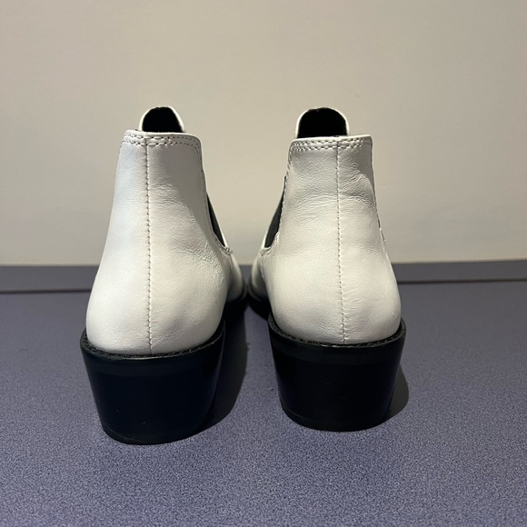 Shelly’s London White Chelsea Boot - Picture 3 of 5